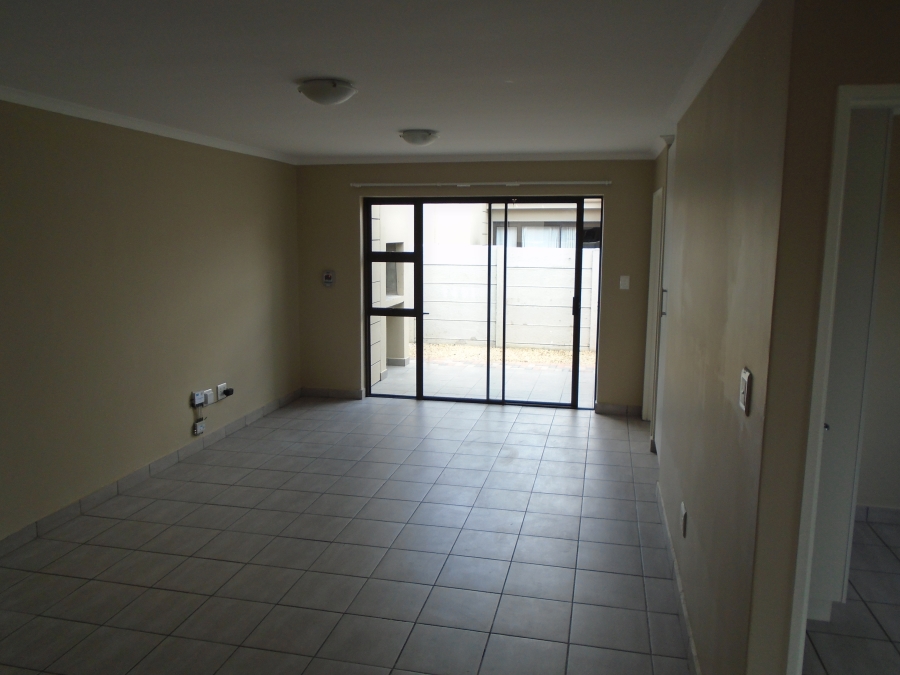 To Let 3 Bedroom Property for Rent in Stellendale Western Cape